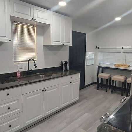 Bungalow Overlooking Lake Dora! 타바레스 외부 사진