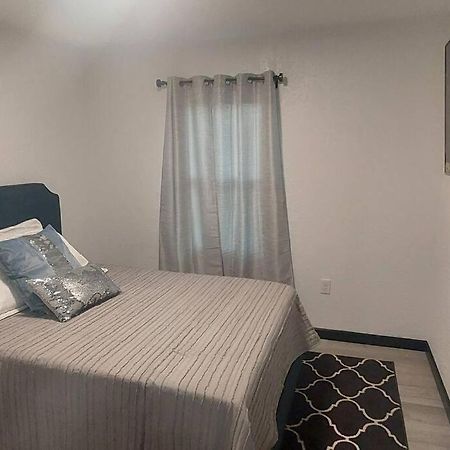 Bungalow Overlooking Lake Dora! 타바레스 외부 사진